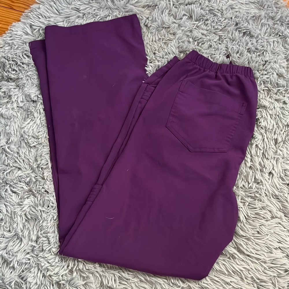 Women’s purple Grey’s Anatomy scrub pants size small